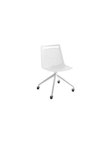 alt= Silla Akami UR