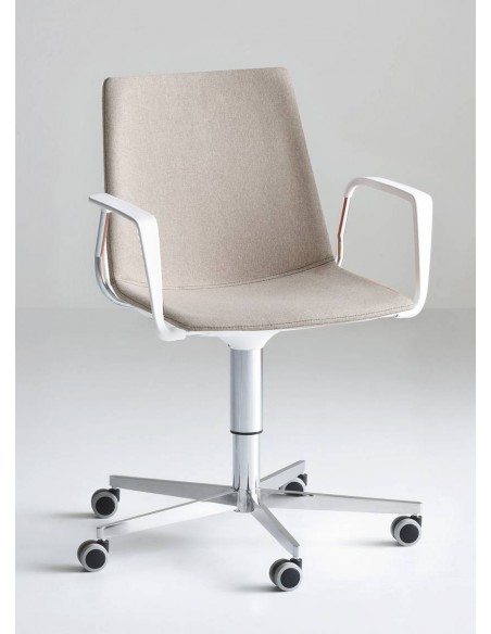 alt= Silla Akami T5R Br Tapizada