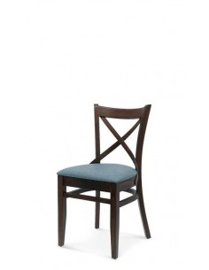 alt= silla de madera AÍNSA