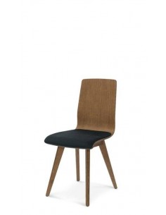 alt= silla de madera ALGARVE