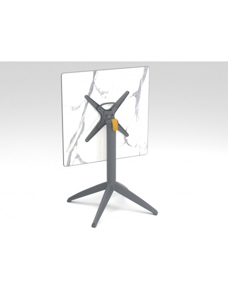 alt= mesa Quatro Fold