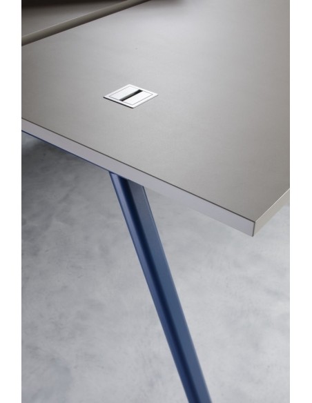alt= Mesa Surfy Desk Bridge 2027