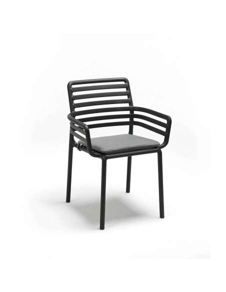 alt= Cojín Doga Armchair