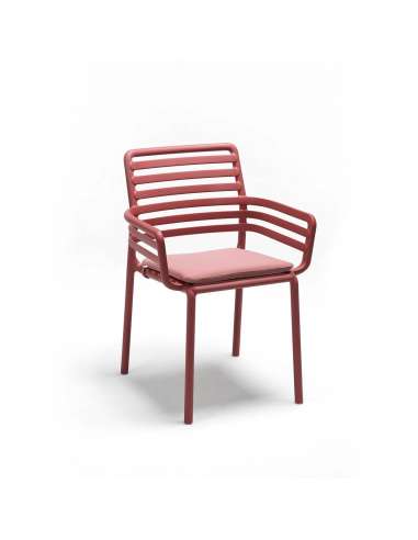 alt= Cojín Doga Armchair