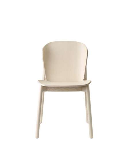 alt= Silla de madera Finn