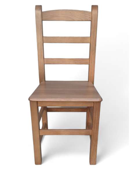 alt= Silla de madera Castellana