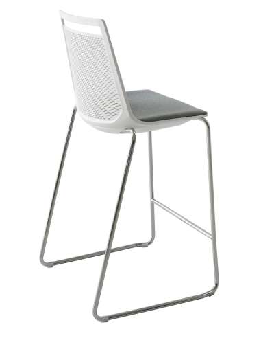 alt= Taburete Akami ST 76