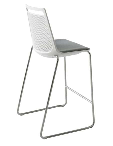 alt= Taburete Akami ST 76