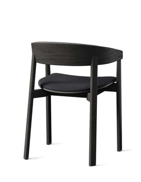 alt= Sillón Nord roble con asiento y respaldo tapizado