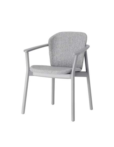 alt= Sillón de madera Finn