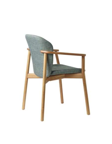 alt= Sillón de madera Finn