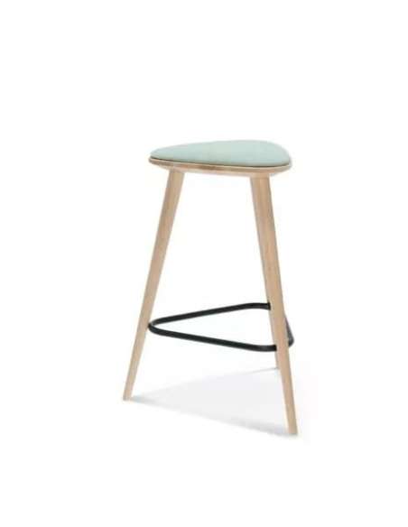 alt= Taburete Finn 61