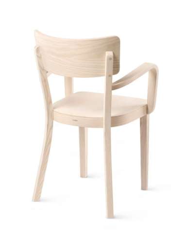 alt= Sillón Solid Roble