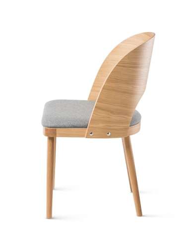 alt= Silla Avola Roble